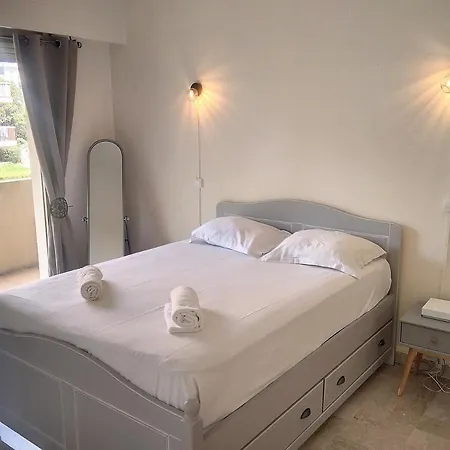 Les Tilleuls Apartment Juan-les-Pins